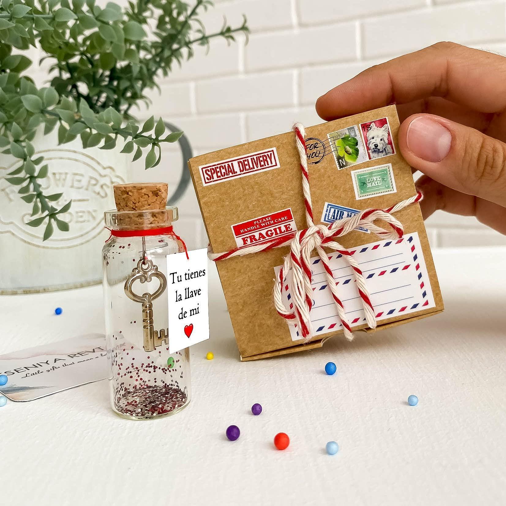 Mensaje romántico en una botella para regalar a tu novio o novia Tarro de los deseos con una tarjeta para tu esposo o esposa (bottle in cute craft paper box Tu tienes la llave de mi corazón) Mensaje romántico en una botella para regalar a tu novio o novia Tarro de los deseos con una tarjeta para tu esposo o esposa (bottle in cute craft paper box Tu tienes la llave de mi corazón)